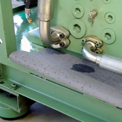 Covor absorbant universal EuSORB, gros, mediu, capacitate de absorbtie 109 L, 50 cm × 43 m, perforatie 3×